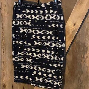 Maurices M mid-length tribal skirt